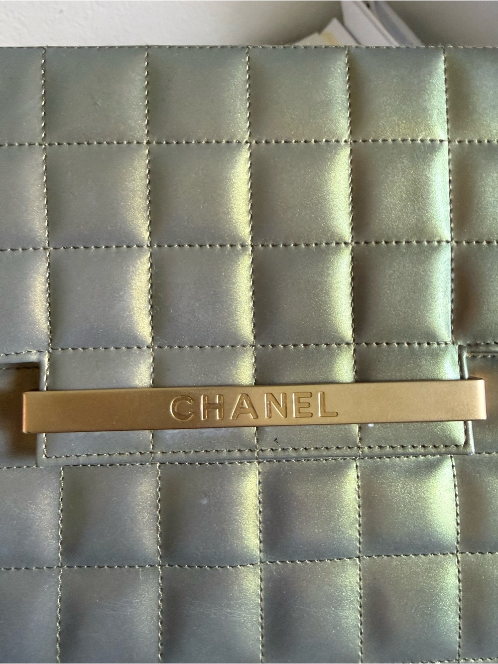 CHANEL Rare Quilted Metallic Gold Clutch - Picture 3 of 6